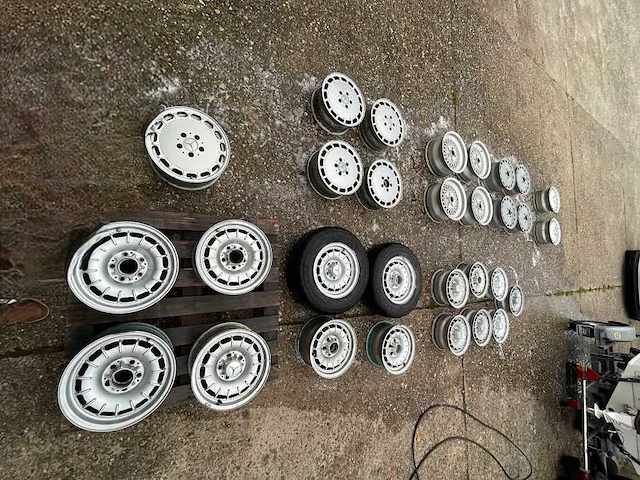 Mercedes - bundt - gullideckel - bbs - velg - afbeelding 1 van  9