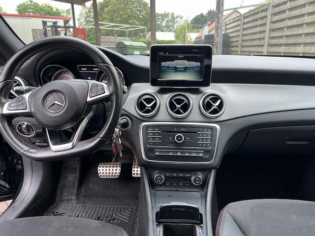 Mercedes - cla200 cdi - 245g - car - 2015 - afbeelding 14 van  14