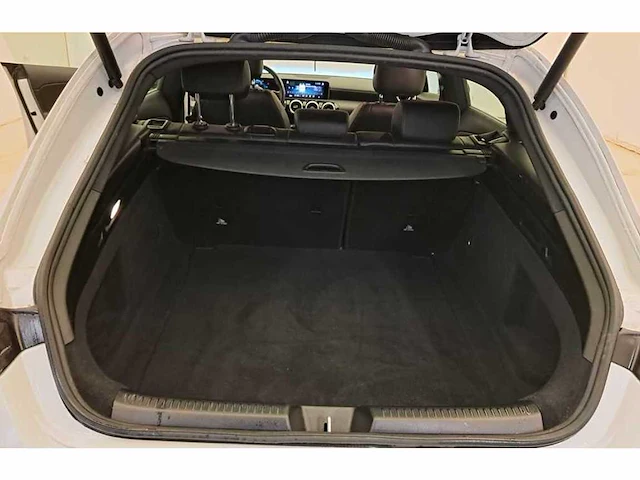 Mercedes - cla200d shooting brake - car - 02-03-2020 - afbeelding 4 van  8