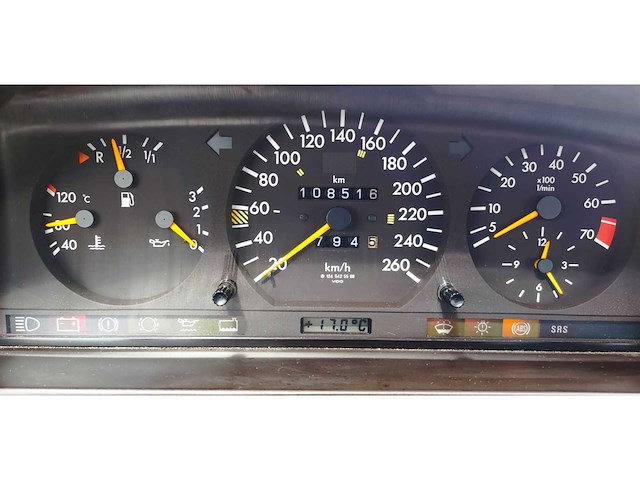 Mercedes - e320ce - w124 - youngtimer > 15 - afbeelding 17 van  24