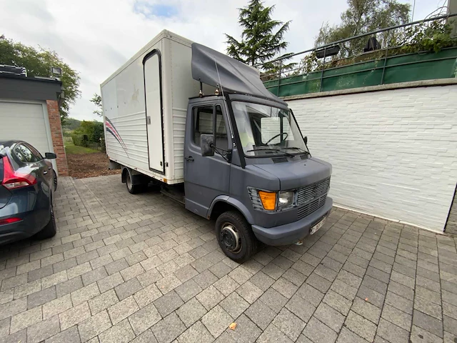 Mercedes - mercedes 410 paardentransport - lichte vracht 3.5t. - oldtimer lichte vracht - afbeelding 2 van  39