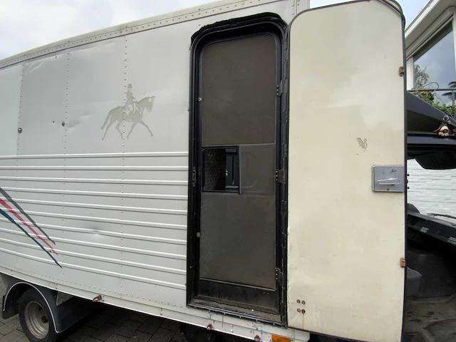 Mercedes - mercedes 410 paardentransport - lichte vracht 3.5t. - oldtimer lichte vracht - afbeelding 22 van  39