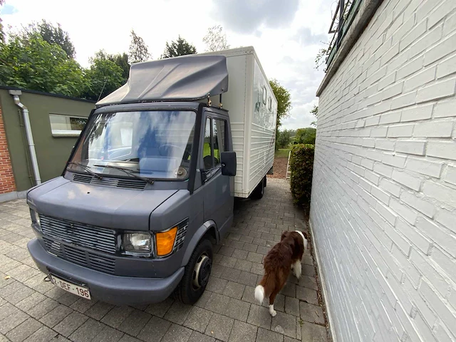 Mercedes - mercedes 410 paardentransport - lichte vracht 3.5t. - oldtimer lichte vracht - afbeelding 35 van  39