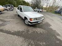 Mercedes - sedan - 190 2.5d - oldtimer - afbeelding 10 van  29