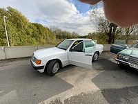 Mercedes - sedan - 190 2.5d - oldtimer - afbeelding 21 van  29