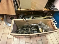 Mercedes - sl r 107 - pagode - onderdelen / onderdelen - carrosserie - afbeelding 25 van  128
