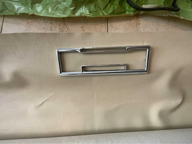 Mercedes - sl r 107 - pagode - onderdelen / onderdelen - carrosserie - afbeelding 44 van  128
