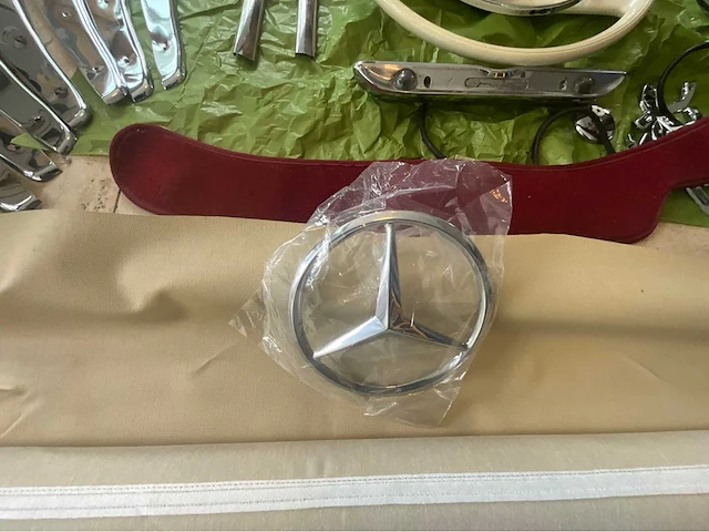 Mercedes - sl r 107 - pagode - onderdelen / onderdelen - carrosserie - afbeelding 41 van  128