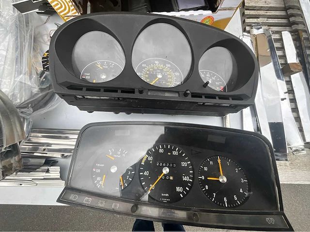 Mercedes - sl r 107 - pagode - onderdelen / onderdelen - carrosserie - afbeelding 66 van  128