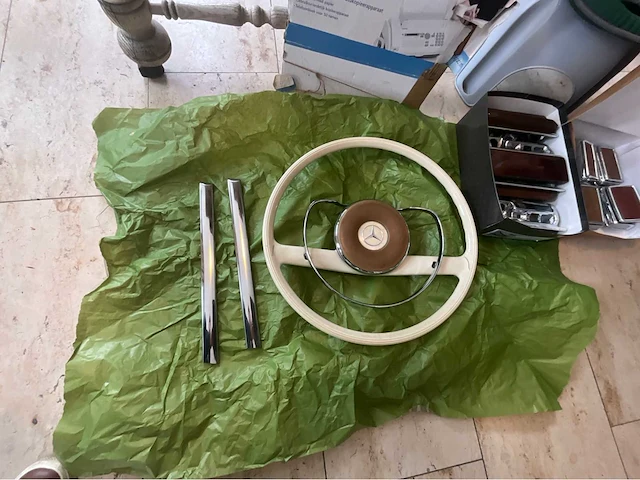 Mercedes - sl r 107 - pagode - onderdelen / onderdelen - carrosserie - afbeelding 96 van  128
