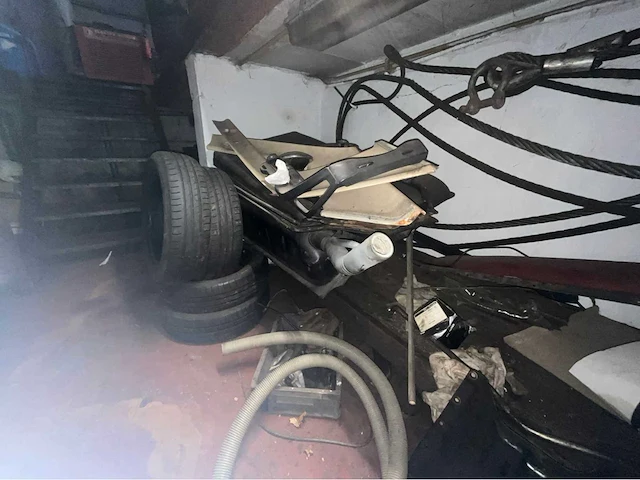 Mercedes - sl r 107 - pagode - onderdelen / onderdelen - carrosserie - afbeelding 121 van  128