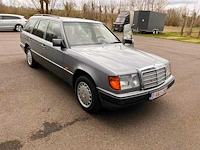 Mercedes - stationwagen - 200 te - oldtimer - afbeelding 11 van  18