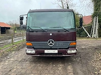 Mercedes - vrachtwagen - afbeelding 12 van  23