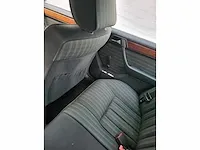 Mercedes - w 124 - 300 d - oldtimer - afbeelding 5 van  8