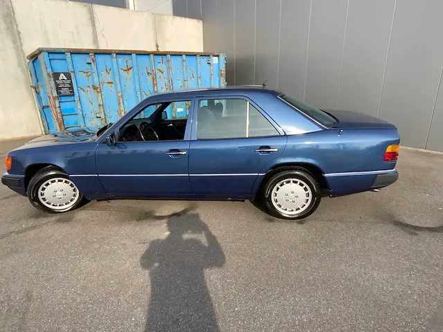 Mercedes - w 124 - 300e 24v - oldtimer - afbeelding 5 van  38