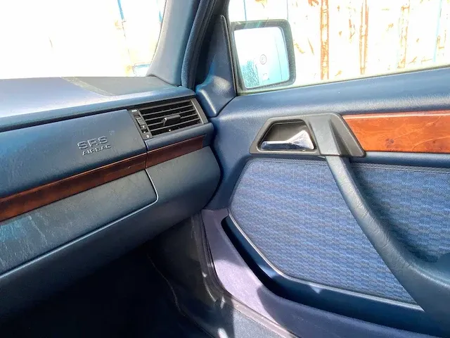 Mercedes - w 124 - 300e 24v - oldtimer - afbeelding 28 van  38