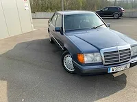 Mercedes - w 124 - 300e 24v - oldtimer - afbeelding 23 van  38