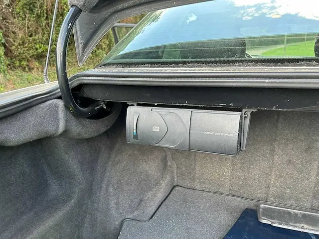 Mercedes - w 124 300e - oldtimer - afbeelding 5 van  16