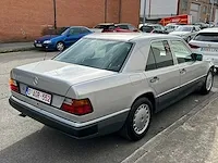 Mercedes - w 124 300e - oldtimer - afbeelding 6 van  16