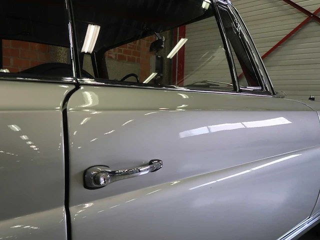 Mercedes - w111 - 250se - mercedes 250 se coupe - afbeelding 16 van  99