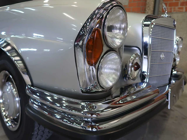 Mercedes - w111 - 250se - mercedes 250 se coupe - afbeelding 19 van  99