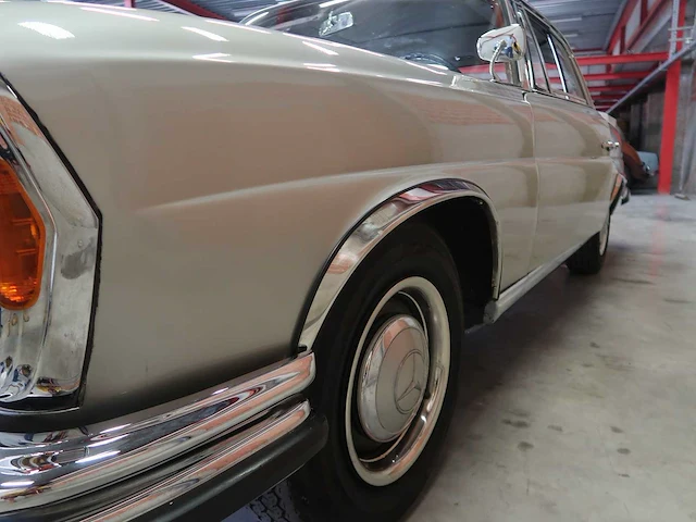 Mercedes - w111 - 250se - mercedes 250 se coupe - afbeelding 22 van  99