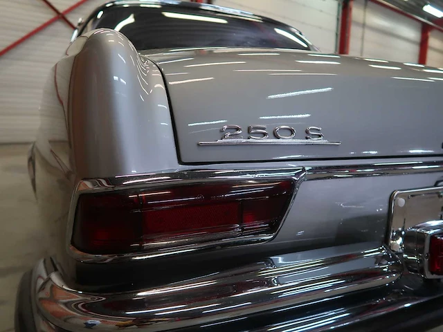 Mercedes - w111 - 250se - mercedes 250 se coupe - afbeelding 24 van  99