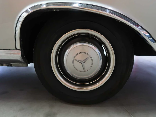 Mercedes - w111 - 250se - mercedes 250 se coupe - afbeelding 25 van  99