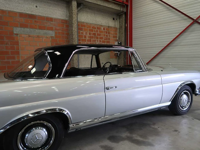 Mercedes - w111 - 250se - mercedes 250 se coupe - afbeelding 38 van  99