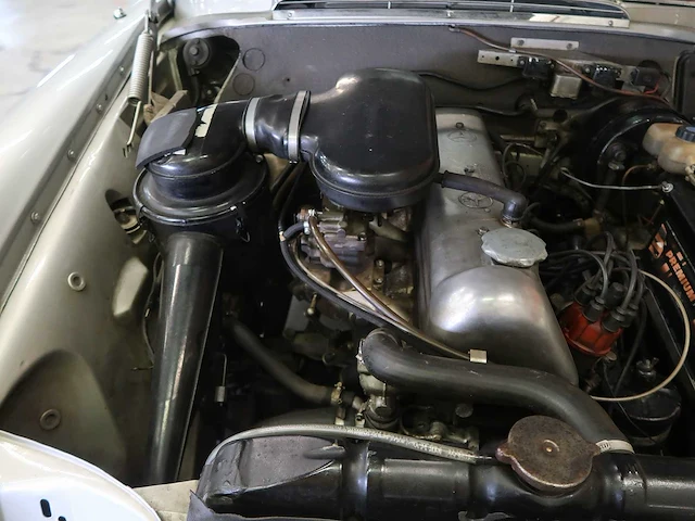Mercedes - w111 - 250se - mercedes 250 se coupe - afbeelding 42 van  99