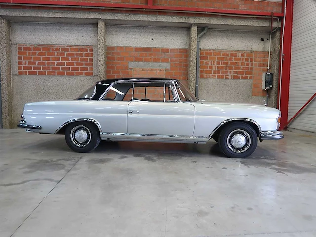 Mercedes - w111 - 250se - mercedes 250 se coupe - afbeelding 8 van  99