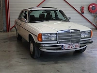 Mercedes - w123 - 240d - klassieke auto's >15 - afbeelding 11 van  89