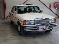 Mercedes - w123 - 240d - klassieke auto's >15 - afbeelding 13 van  89