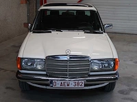 Mercedes - w123 - 240d - klassieke auto's >15 - afbeelding 14 van  89