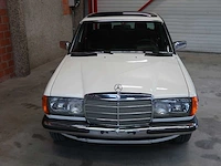 Mercedes - w123 - 240d - klassieke auto's >15 - afbeelding 19 van  89