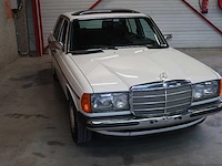Mercedes - w123 - 240d - klassieke auto's >15 - afbeelding 20 van  89