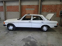 Mercedes - w123 - 240d - klassieke auto's >15 - afbeelding 53 van  89