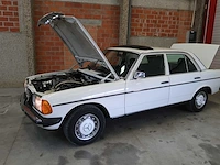 Mercedes - w123 - 240d - klassieke auto's >15 - afbeelding 55 van  89