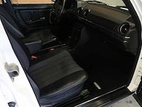 Mercedes - w123 - 240d - klassieke auto's >15 - afbeelding 72 van  89