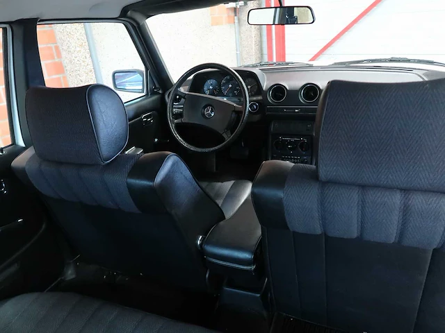 Mercedes - w123 - 240d - klassieke auto's >15 - afbeelding 77 van  89