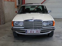 Mercedes - w123 - 240d - klassieke auto's >15 - afbeelding 8 van  89