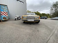 Mercedes - w123 - 240d - oldtimer - afbeelding 30 van  30