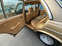 Mercedes - w123 - 300d - oldtimer - afbeelding 11 van  32