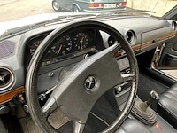 Mercedes - w123 240d - 240d - oldtimer - afbeelding 9 van  30