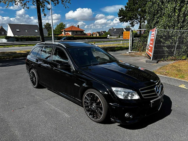 Mercedes- benz w204 c63 - afbeelding 11 van  18