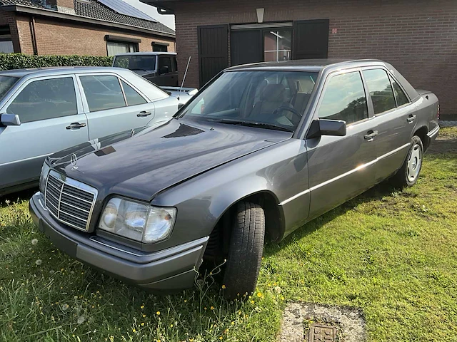 Mercedes 200 d - afbeelding 1 van  38