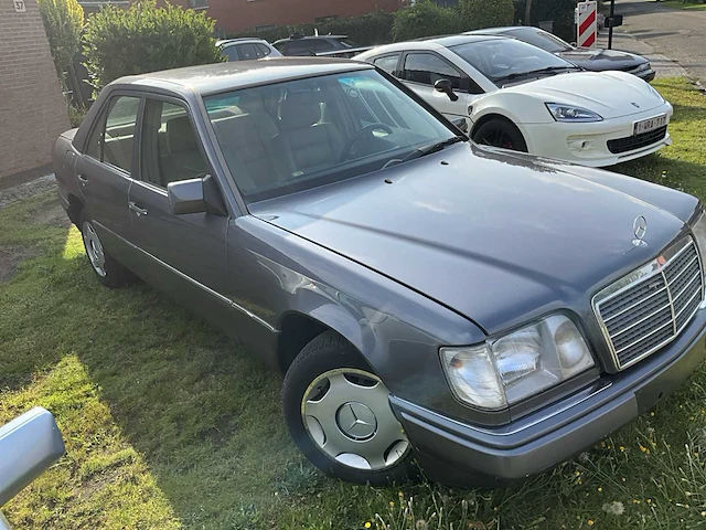 Mercedes 200 d - afbeelding 34 van  38