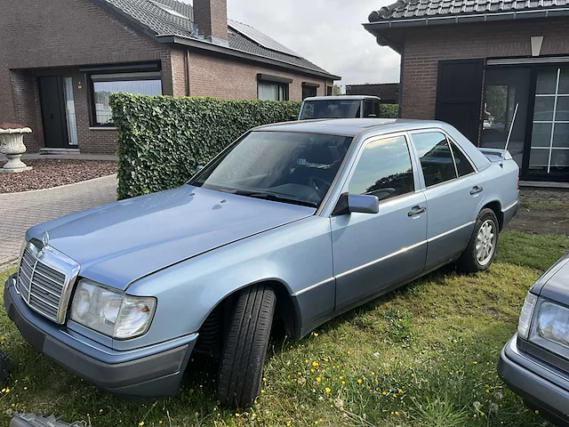 Mercedes 200 d - afbeelding 1 van  34