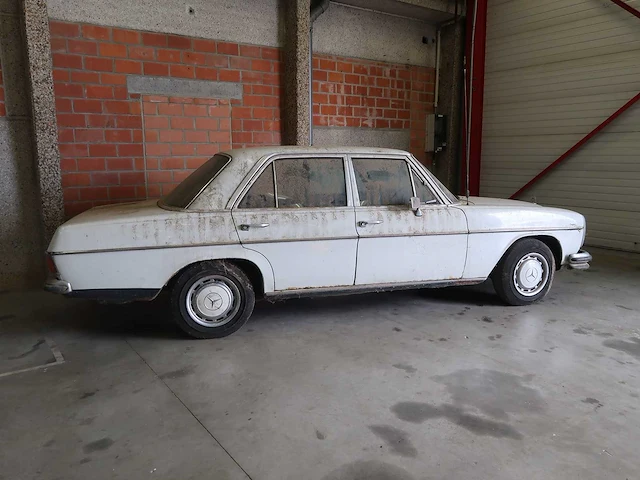 Mercedes 220 barnfind - afbeelding 11 van  62