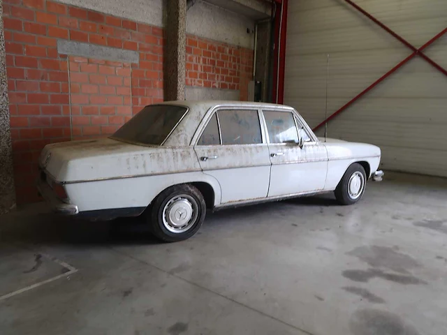Mercedes 220 barnfind - afbeelding 12 van  62